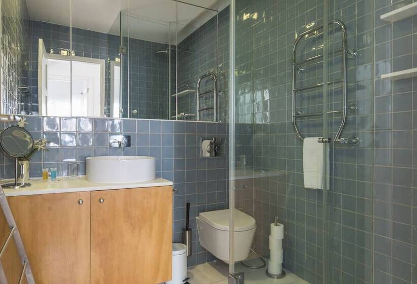 Garden House In Alvalade