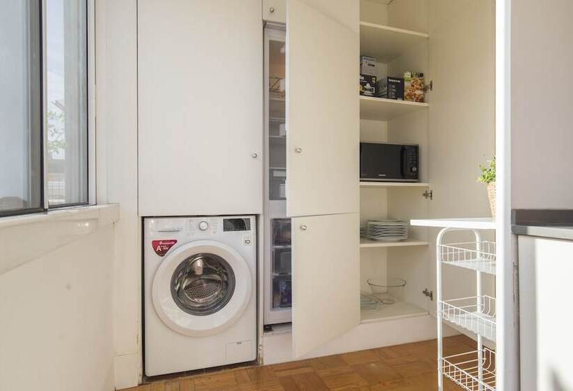 Garden House In Alvalade