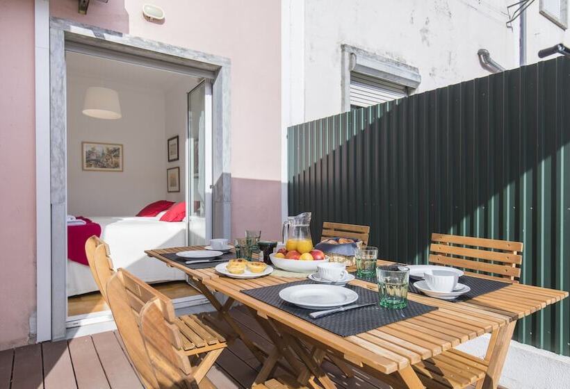 Garden House In Alvalade