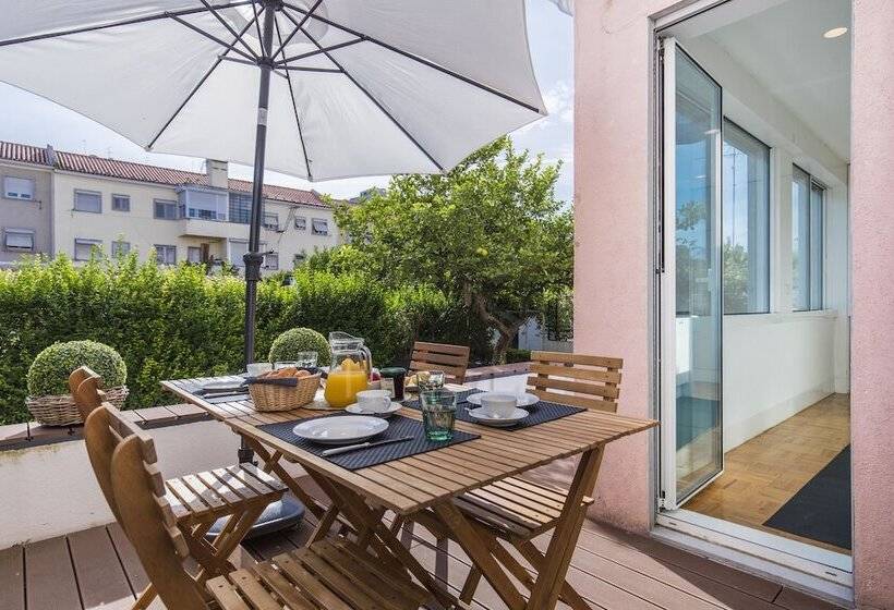 Garden House In Alvalade