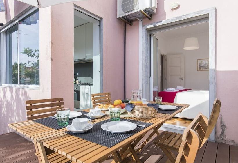 Garden House In Alvalade