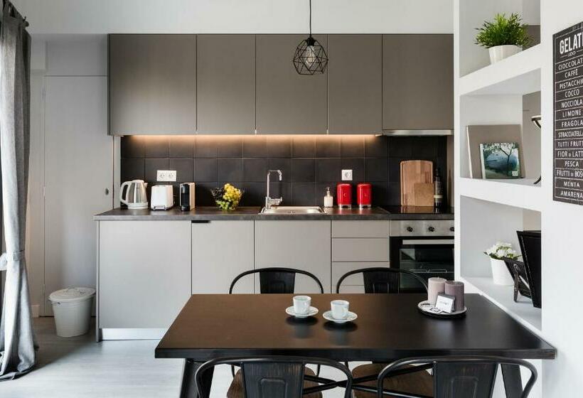 Upstreet Minimal 2bd Apt Lycabettus View