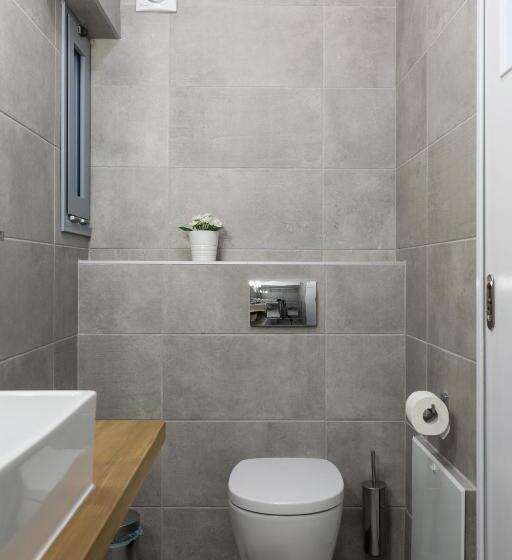 Upstreet Minimal 2bd Apt Lycabettus View