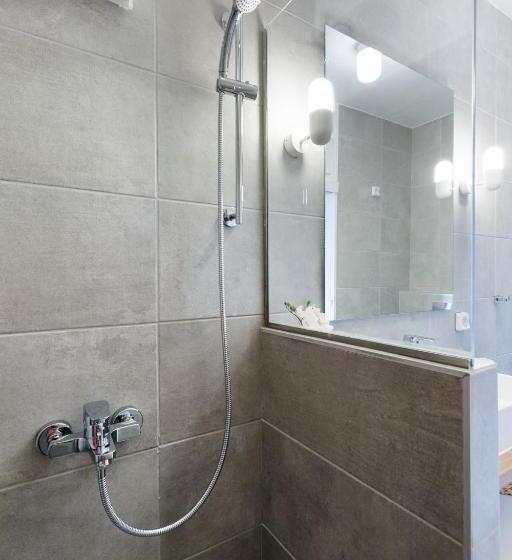 Upstreet Minimal 2bd Apt Lycabettus View