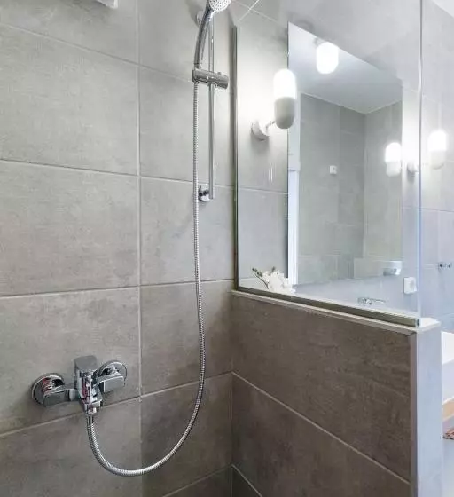 Upstreet Minimal 2bd Apt Lycabettus View