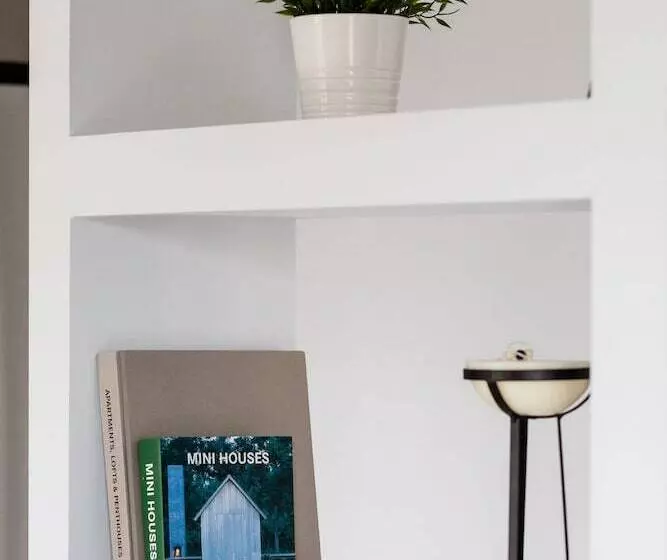 Upstreet Minimal 2bd Apt Lycabettus View