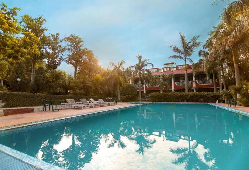 استراحتگاه The Narayana Palace By Salvus