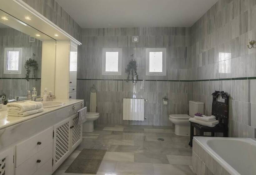 Spacious Villa With Impressive Views