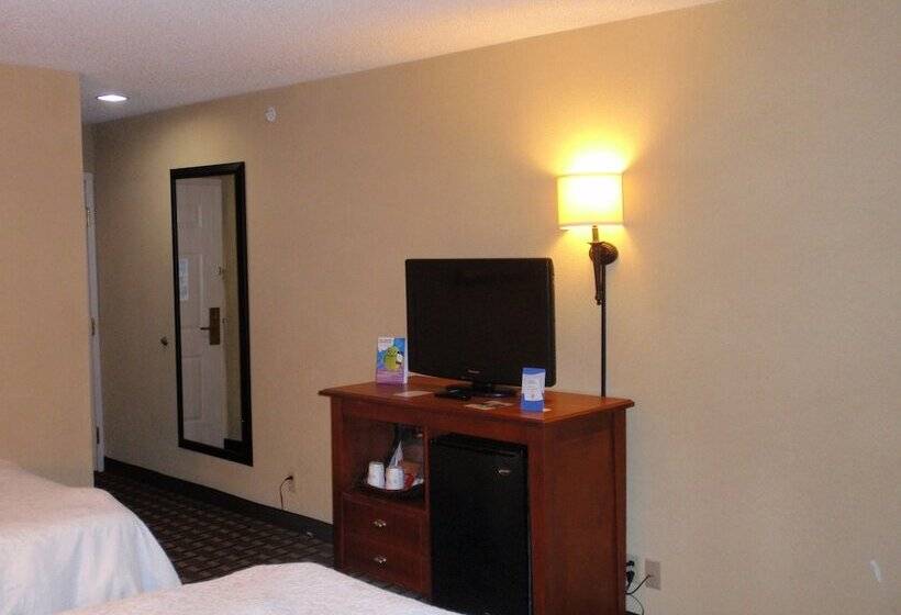 Отель Baymont By Wyndham Lewisville