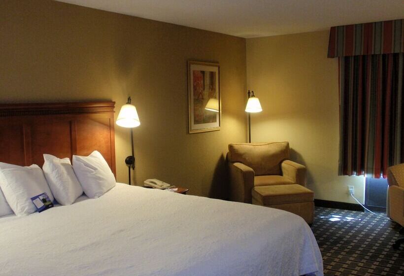 Отель Baymont By Wyndham Lewisville