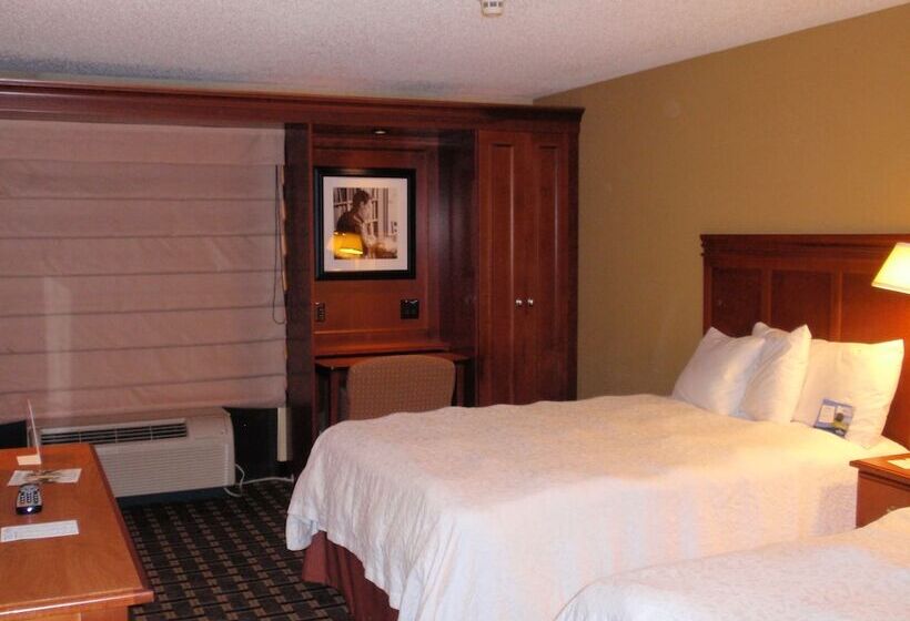 Отель Baymont By Wyndham Lewisville