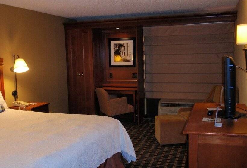 Отель Baymont By Wyndham Lewisville