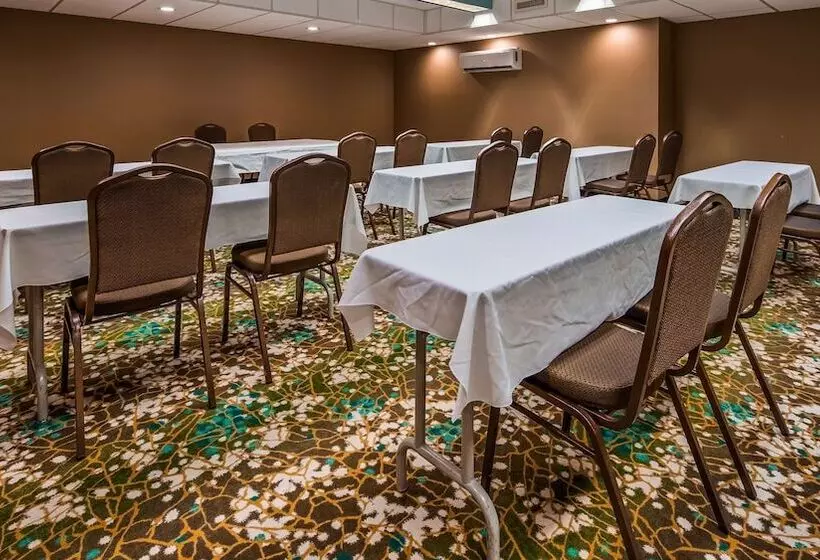 Отель Best Western Warren