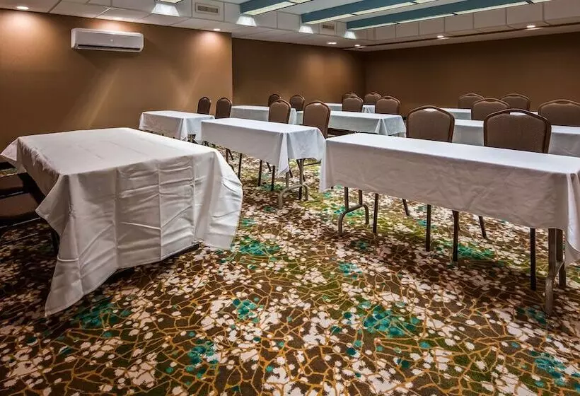 Отель Best Western Warren