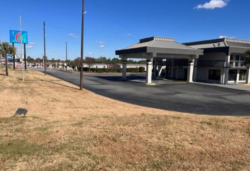 ホテル Dublin Inn and Suites