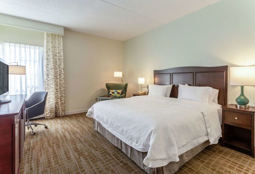 هتل Hampton Inn Boston/peabody