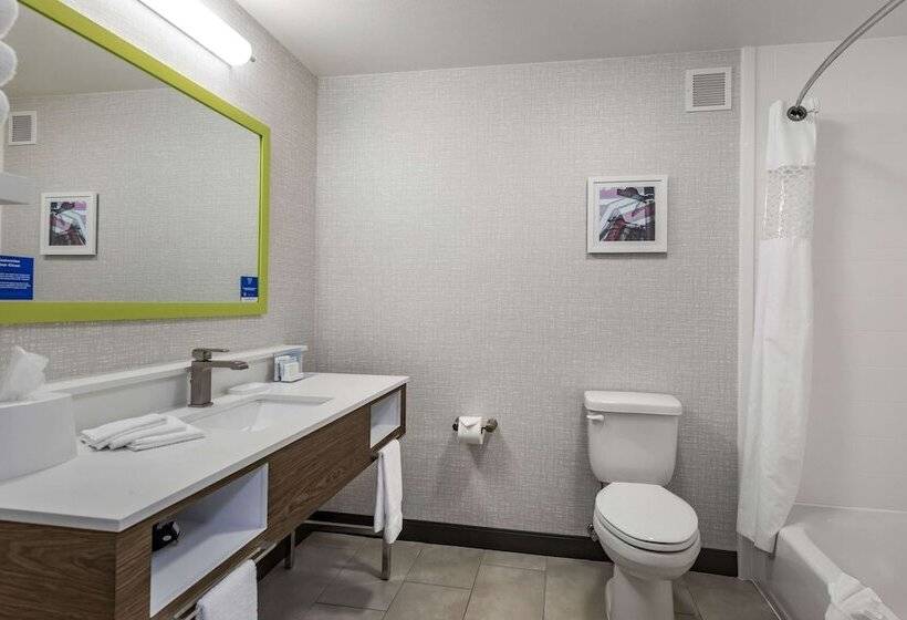 هتل Hampton Inn Ft. Collins