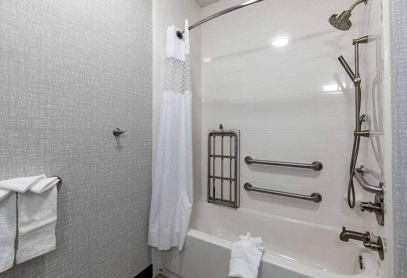 هتل Hampton Inn Ft. Collins