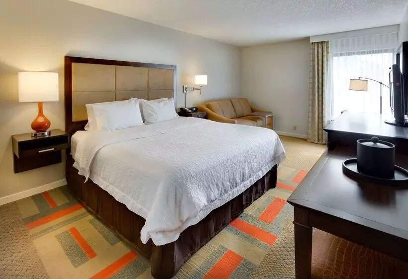 호텔 Hampton Inn Harrisonburg University