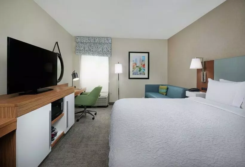 Отель Hampton Inn Louisville I65 @ Brooks Rd