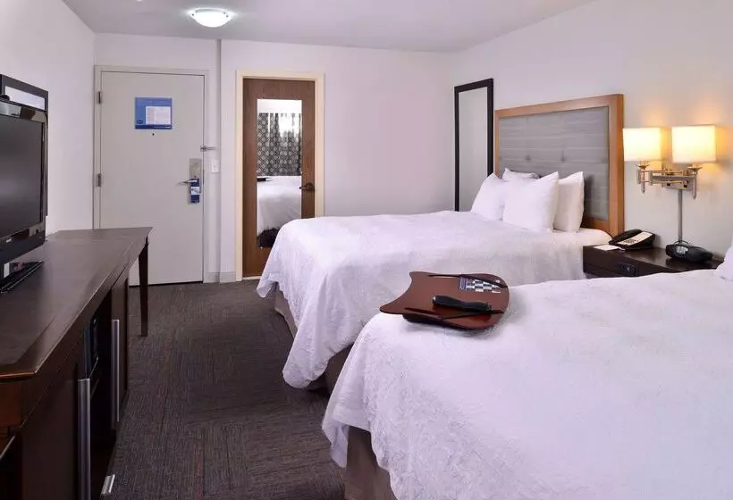 호텔 Hampton Inn Portland East