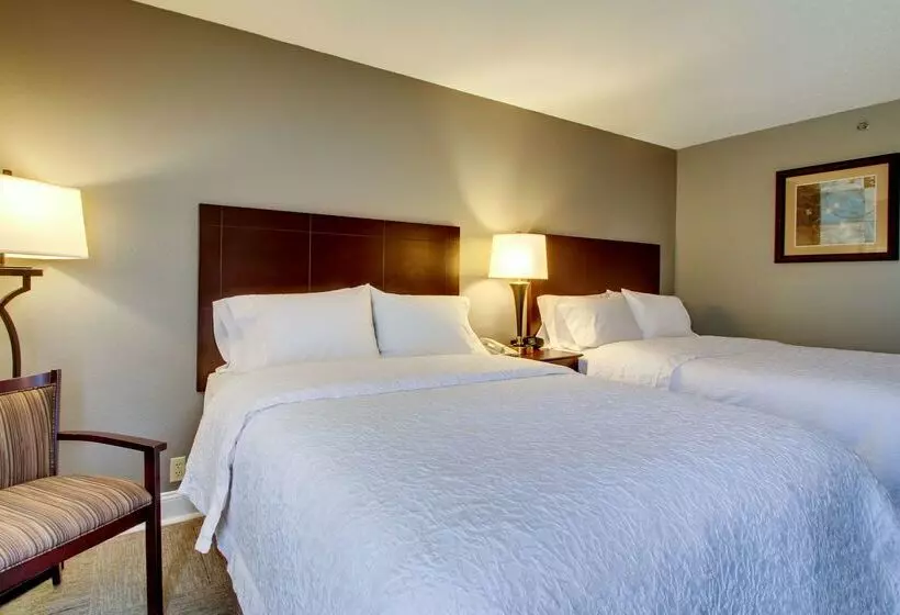 Отель Hampton Inn Rolla