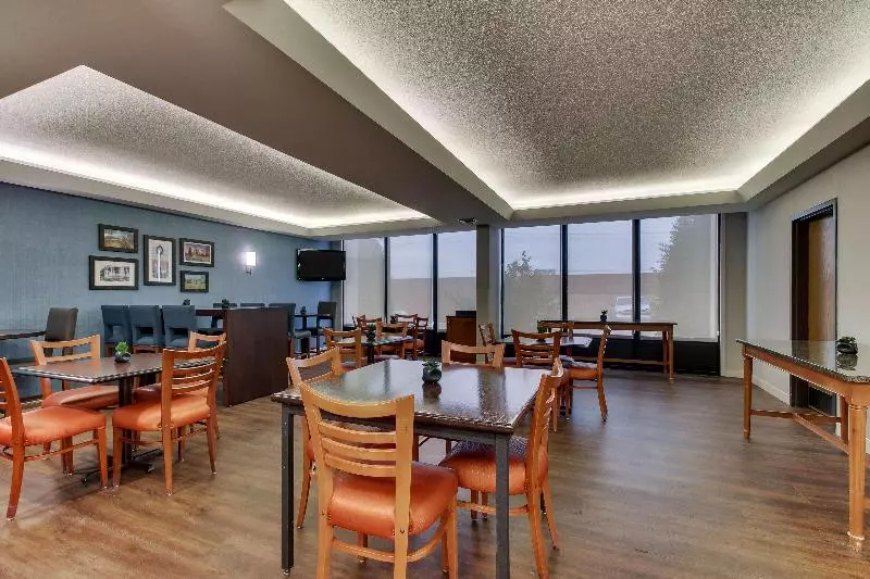 هتل Pear Tree Inn Cape Girardeau West