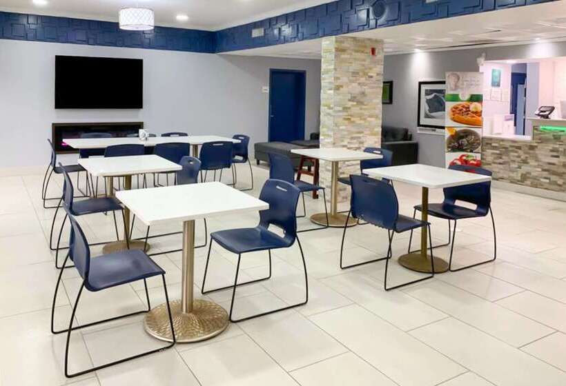 هتل Quality Inn Albany