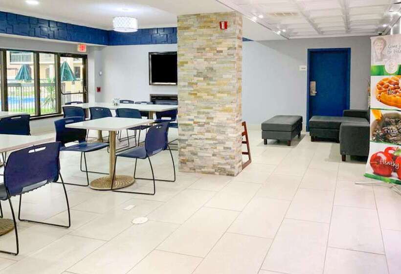 هتل Quality Inn Albany