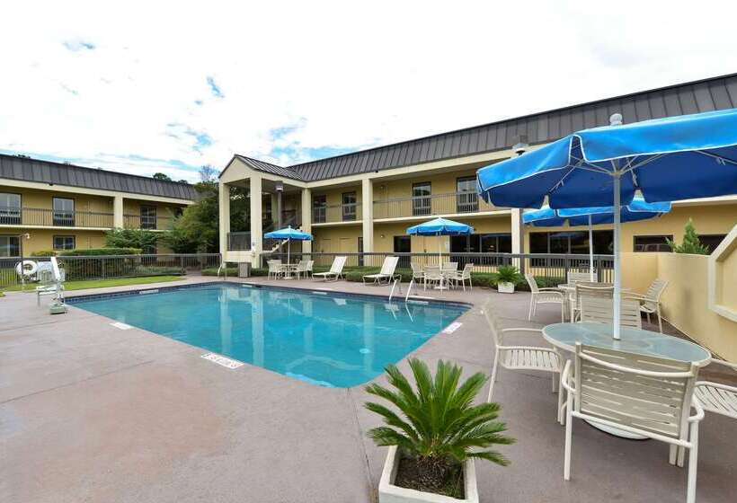 هتل Quality Inn Albany