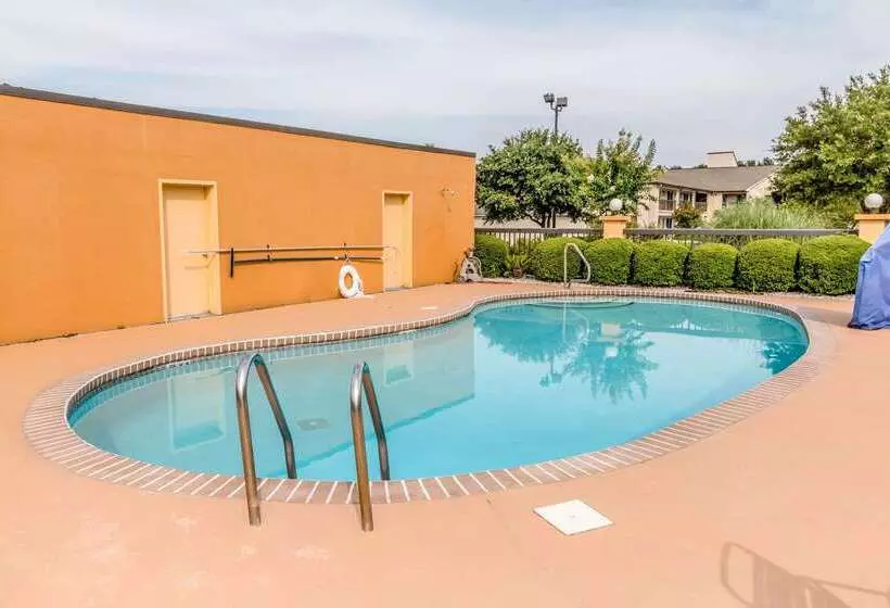 ホテル Quality Inn  Savannah I95