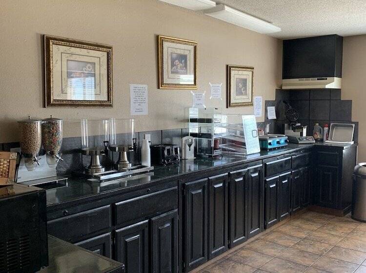 בית מלון כפרי Rest Inn Fort Smith