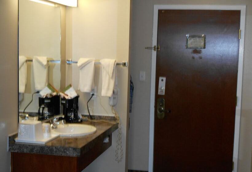 בית מלון כפרי Rest Inn Fort Smith