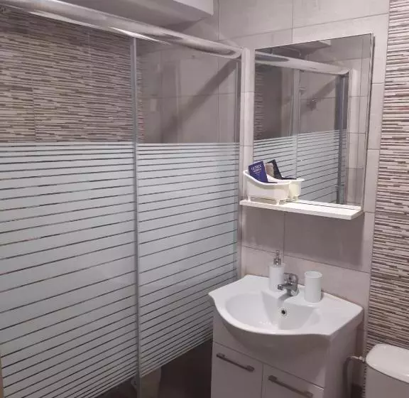 Giota Rooms