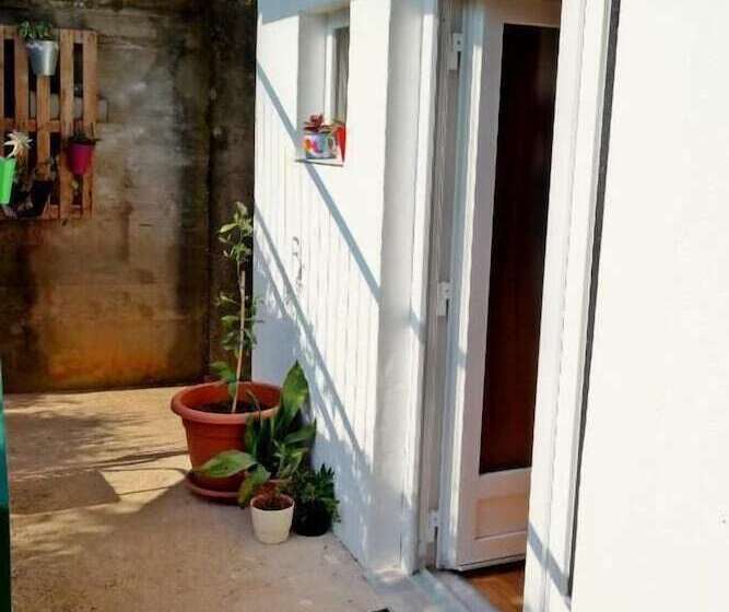 Пансион Guesthouse Podaca