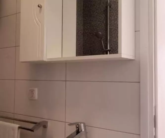 Majatalo Guesthouse Podaca