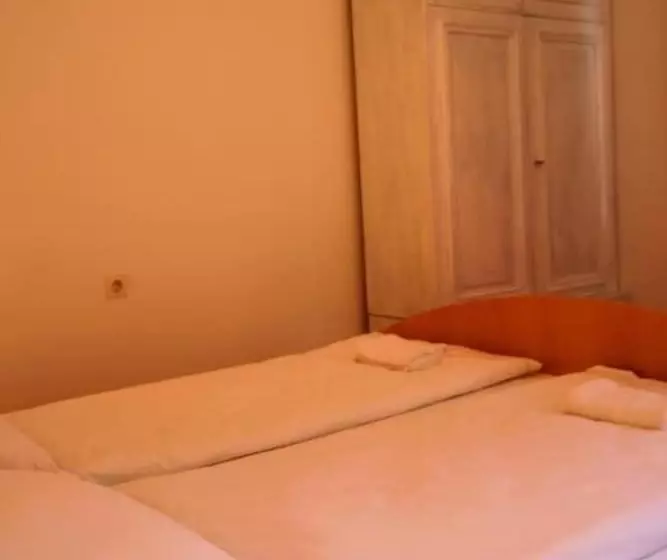 Majatalo Guesthouse Podaca