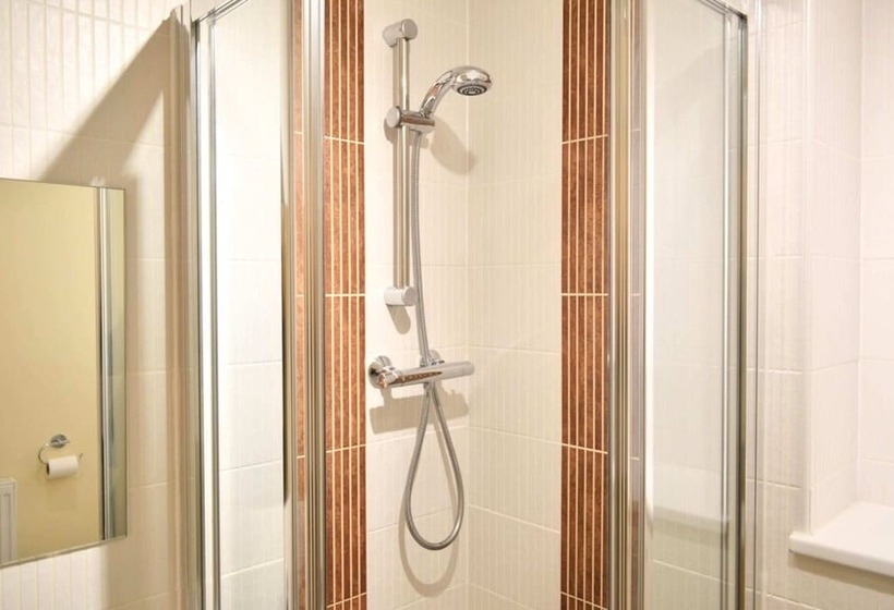 Beautiful Edinburgh Flat With 2 King Bedrooms