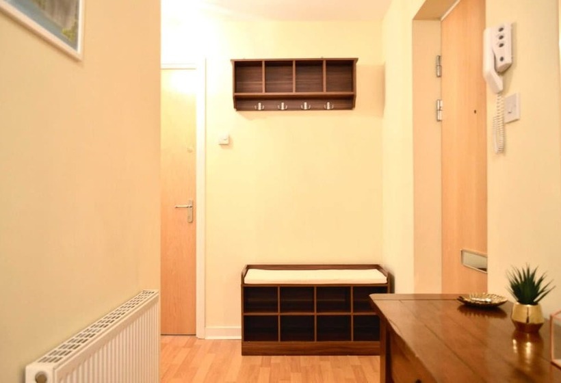 Beautiful Edinburgh Flat With 2 King Bedrooms