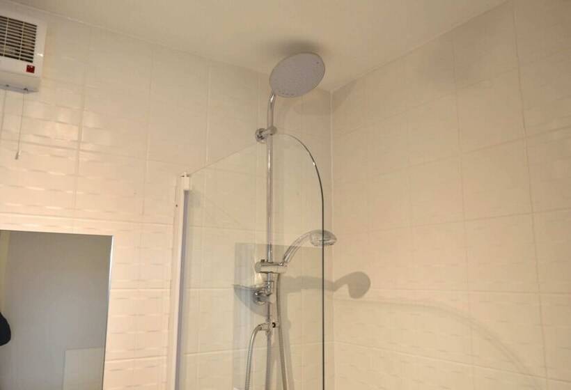 Beautiful Edinburgh Flat With 2 King Bedrooms