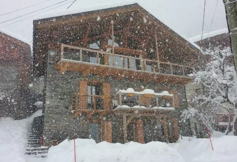 Chalet Zenarcs