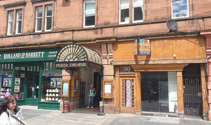 City Bolt Hole   Town Centre