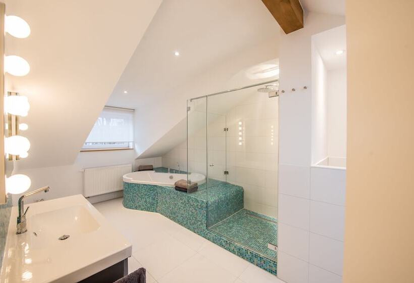 Friedrichs Apartments