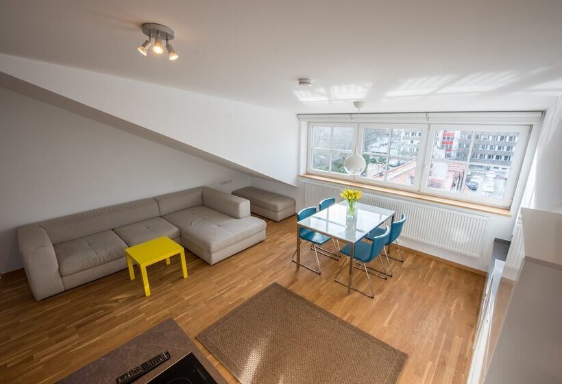 Friedrichs Apartments