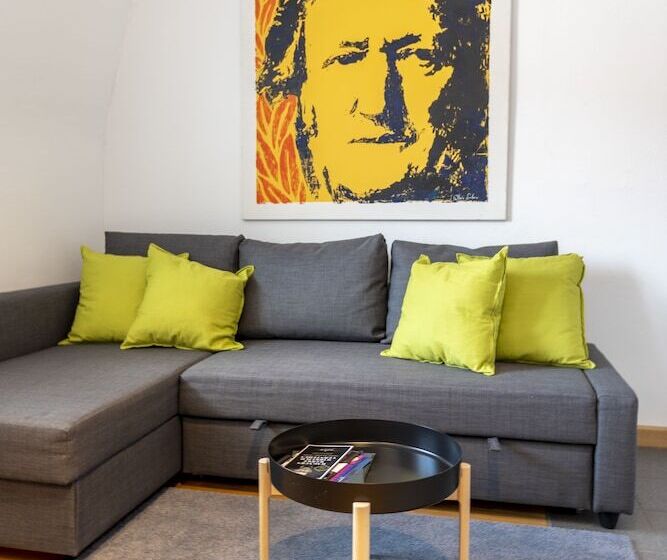 Friedrichs Apartments