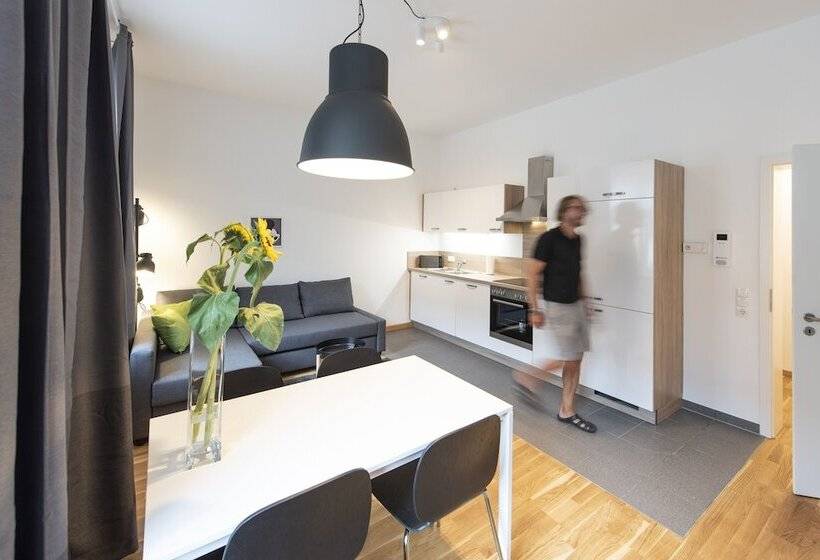 Friedrichs Apartments