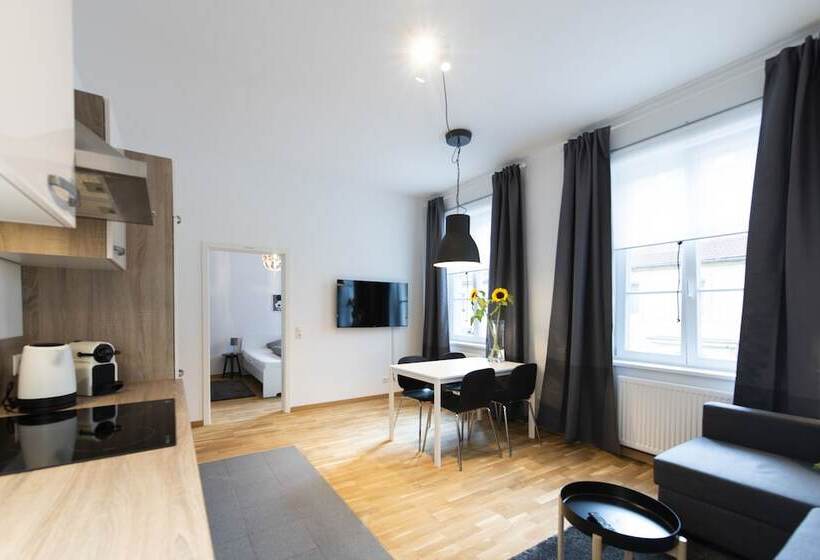 Friedrichs Apartments