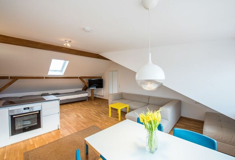 Friedrichs Apartments