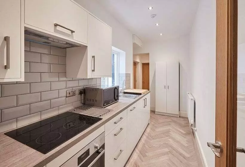 Host & Stay   High Street Apartments