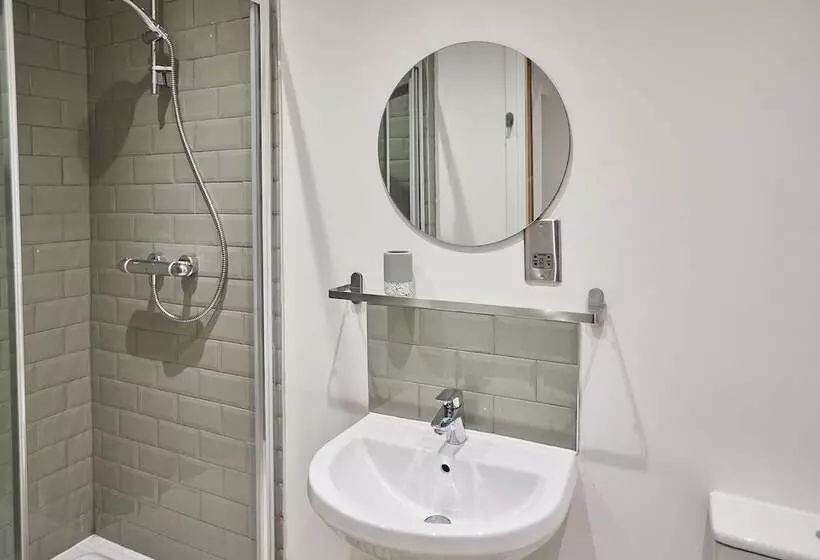 Host & Stay   High Street Apartments